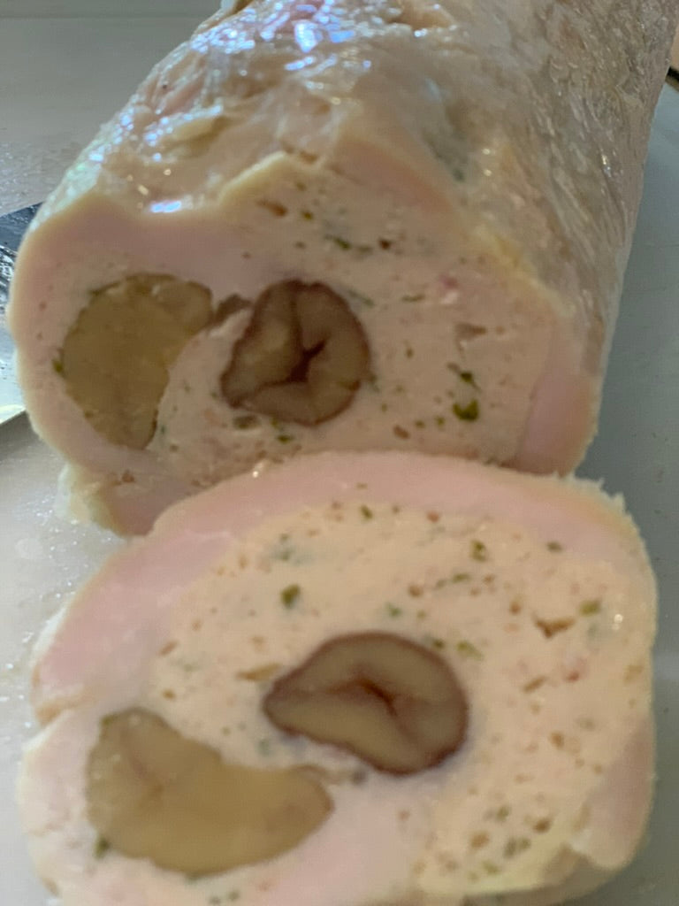 Pechuga de pavo rellena de castaña con gravy
