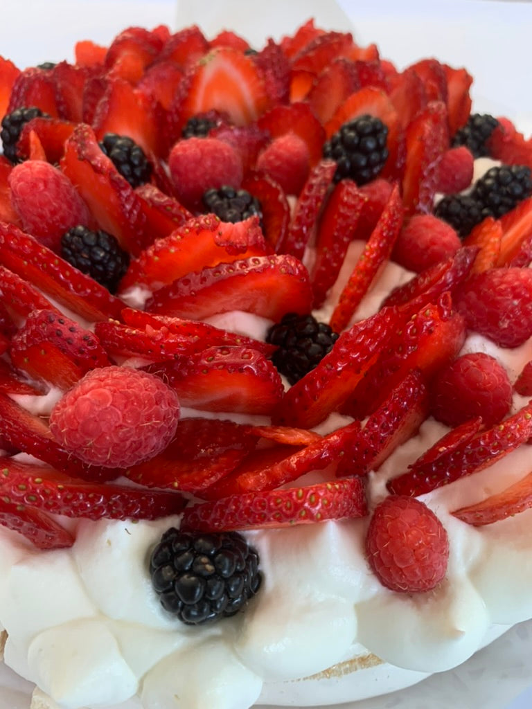 Pavlova de berries