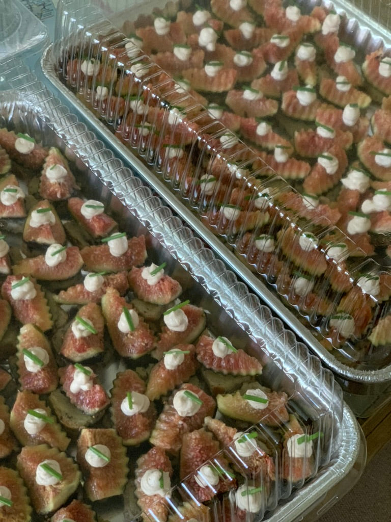 Montadito de higo y foie-grass con miel