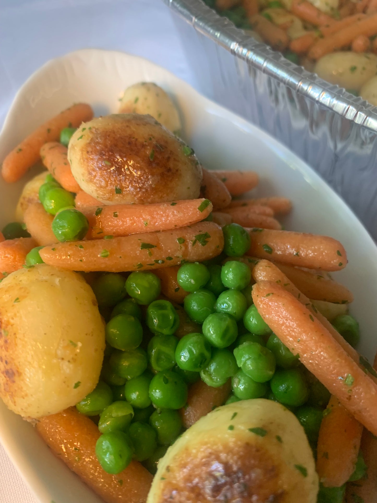 Zanahoria baby, papa cambray y chícharo