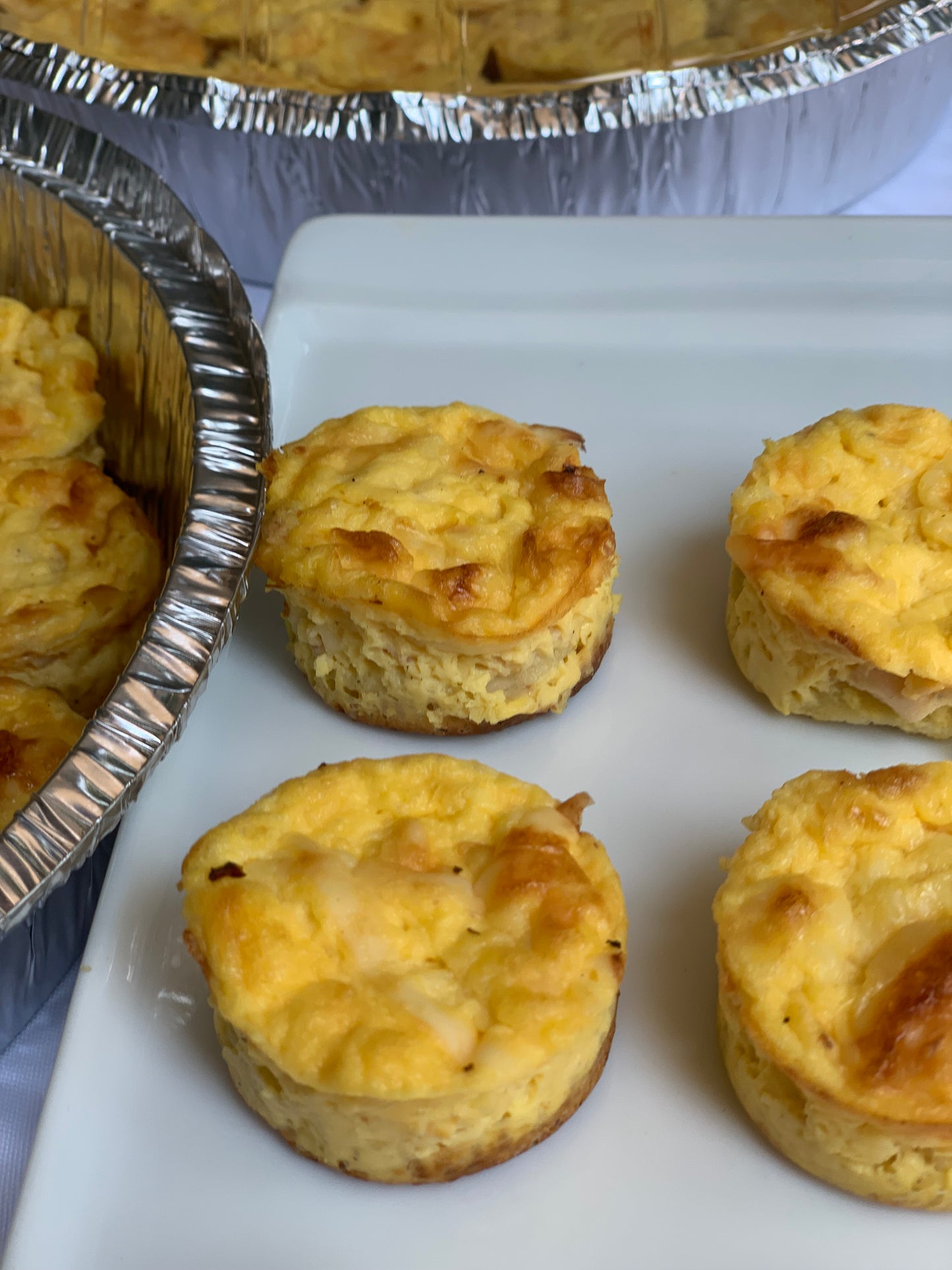 Mini quiche de jamón y gruyere